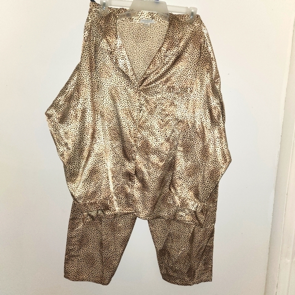 Evandale intimates 2pc animal print sleep set